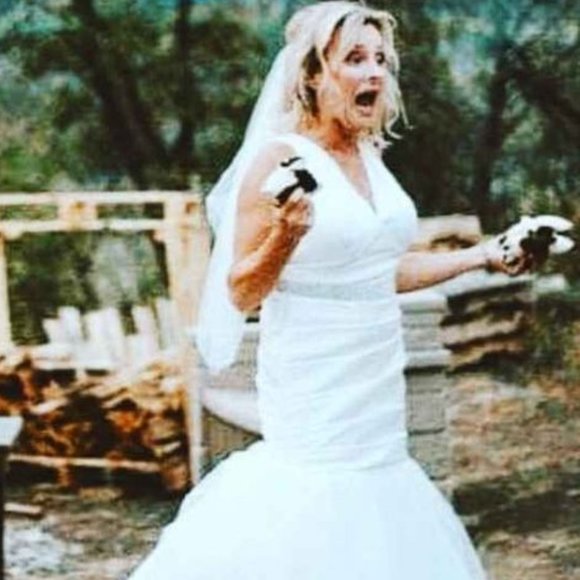 Vera Wang Wedding Gown - White by Vera Wang - Picture 6 of 13